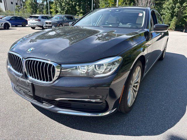 Used 2018 BMW 740e xDrive AWD/4WD image 9