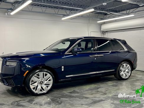 Used 2025 Rolls-Royce Cullinan image 4