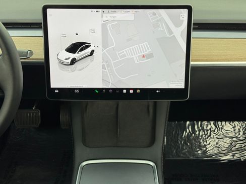 Used 2022 Tesla Model 3 image 21