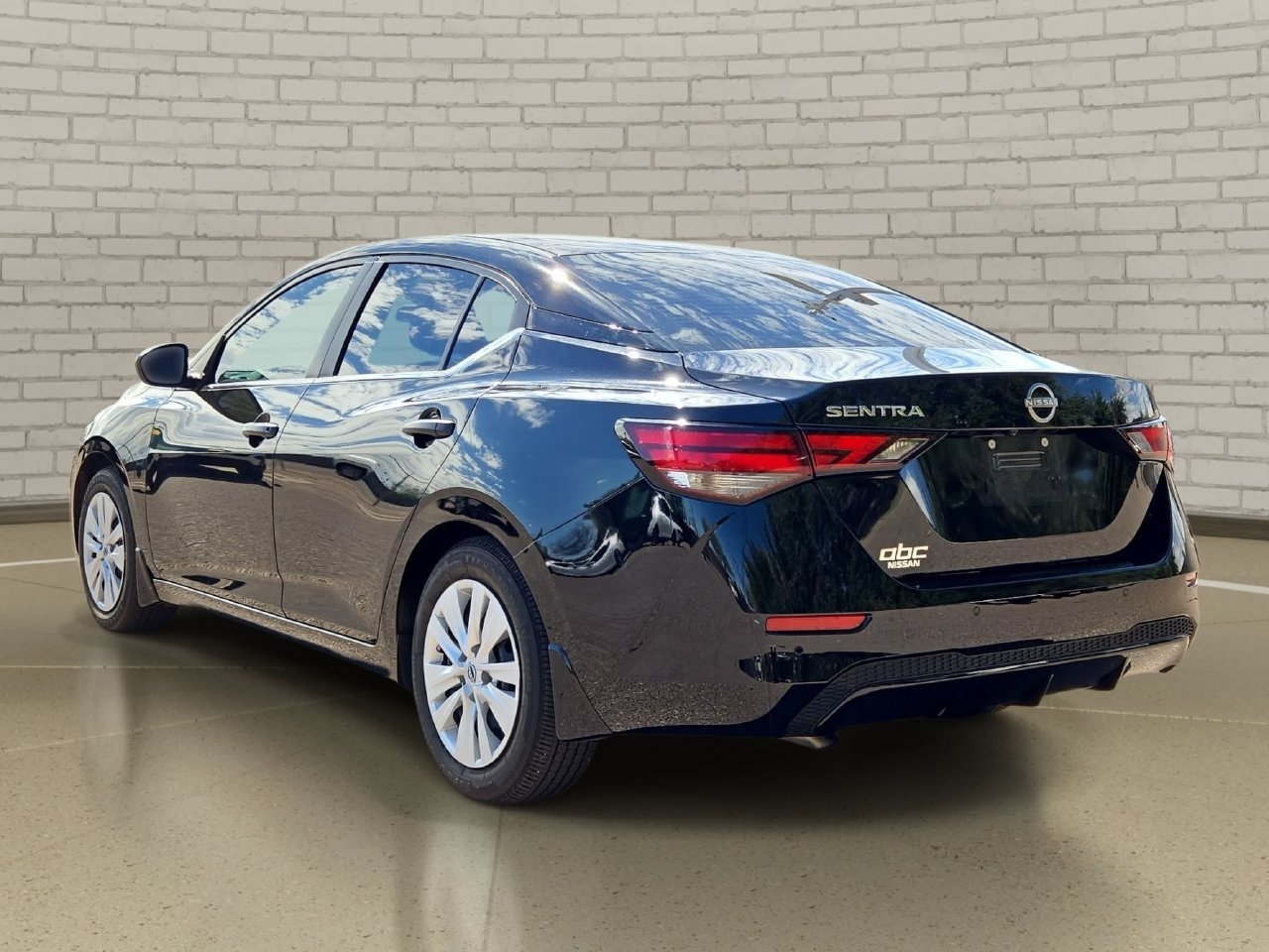 Used 2025 Nissan Sentra S FWD image 7
