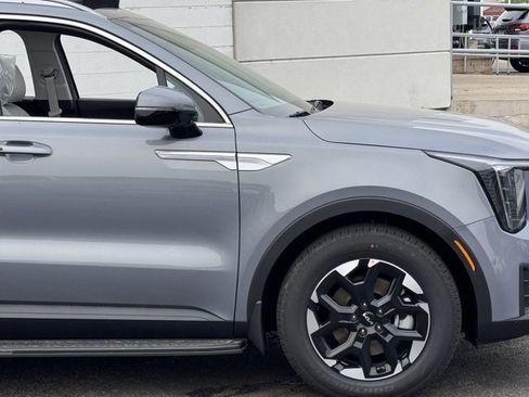 New 2025 Kia Sorento S w/ Panoramic Sunroof Package image 5