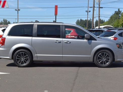 Used 2019 Dodge Grand Caravan GT image 6