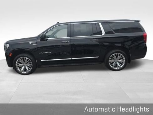 Used 2021 GMC Yukon XL SLT w/ SLT Luxury Plus Package AWD/4WD image 17