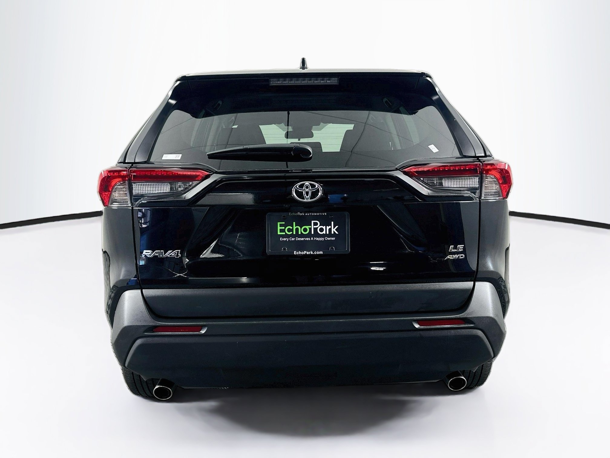 Used 2025 Toyota RAV4 LE AWD/4WD image 7
