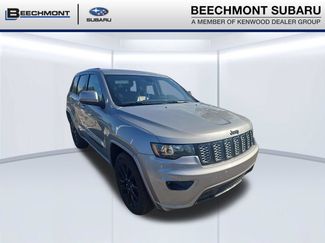 Used 2018 Jeep Grand Cherokee Altitude AWD/4WD video 1