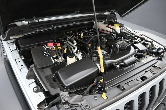 Used 2022 Jeep Gladiator Mojave w/ LED Lighting Group AWD/4WD image 39