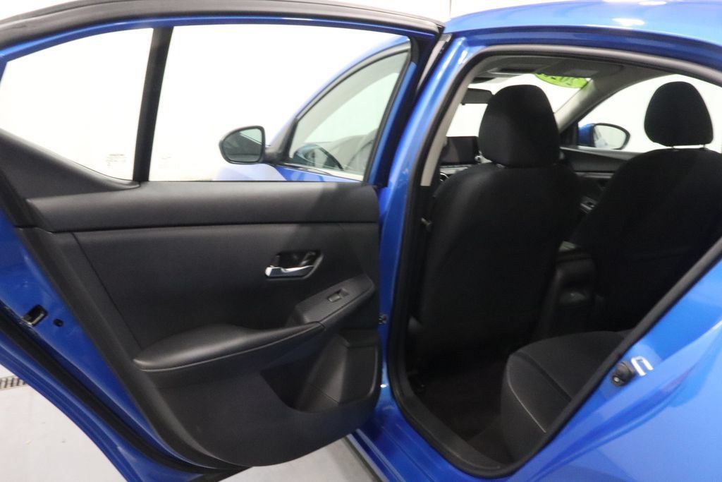 Used 2023 Nissan Sentra SV FWD image 13