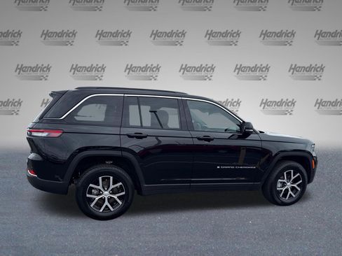 Used 2025 Jeep Grand Cherokee Limited AWD/4WD image 10