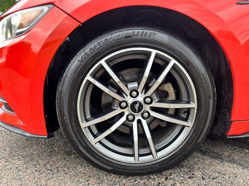 Used 2016 Ford Mustang Convertible RWD image 20