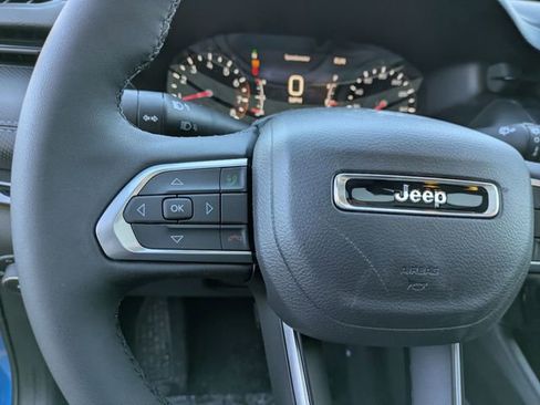 New 2026 Jeep Compass Latitude w/ Sun and Sound Group AWD/4WD image 16