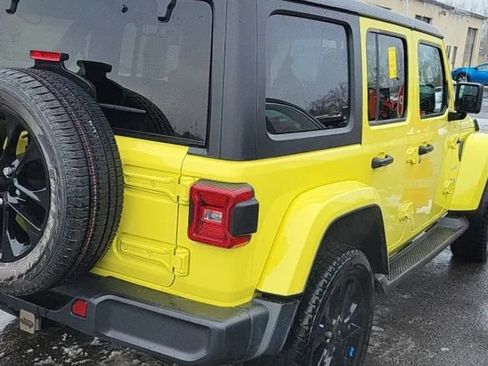 Used 2023 Jeep Wrangler Unlimited Sahara w/ Cold Weather Group image 6