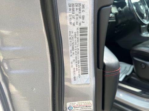 Used 2019 Jeep Grand Cherokee Trailhawk AWD/4WD image 33