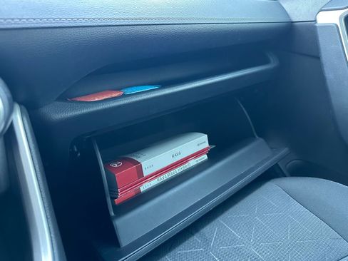 Used 2022 Toyota RAV4 XLE image 12