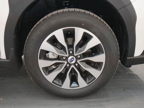 New 2025 Subaru Outback Limited image 10