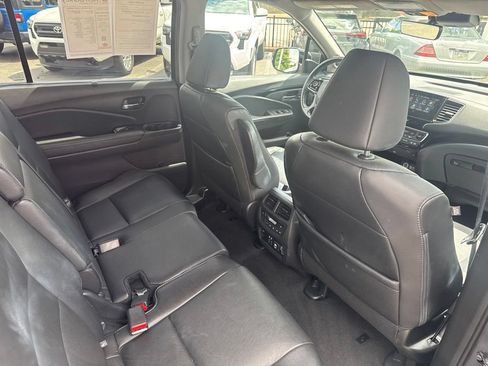 Used 2019 Honda Pilot Touring image 30