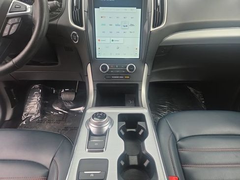Used 2022 Ford Edge SEL w/ Sport Appearance Package AWD/4WD image 11