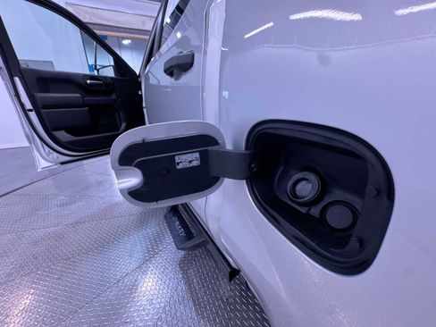 Used 2021 Chevrolet Silverado 1500 Custom AWD/4WD image 29