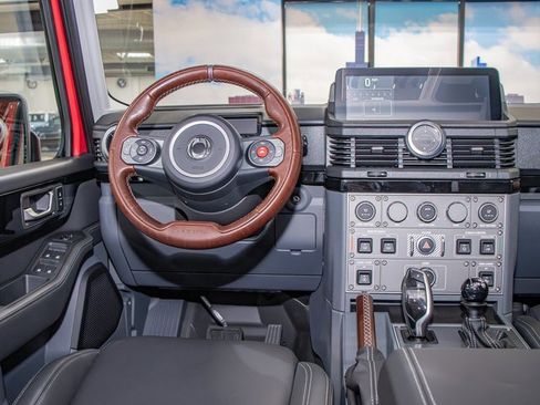 Used 2025 INEOS Grenadier Fieldmaster Edition image 16