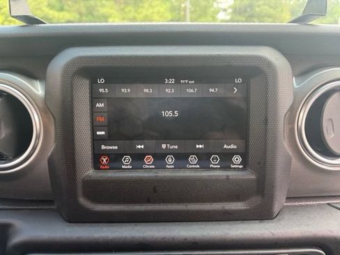 Used 2019 Jeep Wrangler Unlimited Sahara w/ Cold Weather Group AWD/4WD image 9
