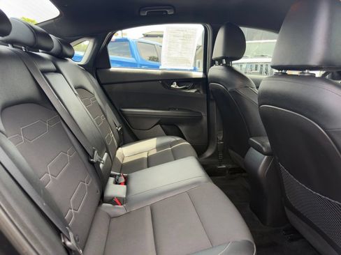 Used 2022 Kia Forte GT-Line w/ GT-Line Technology Package FWD image 31