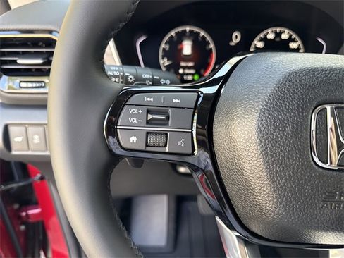 New 2025 Honda Pilot Touring image 21