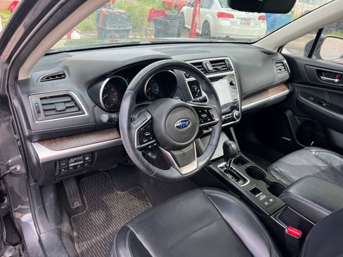 Used 2019 Subaru Outback 2.5i Limited AWD/4WD image 18