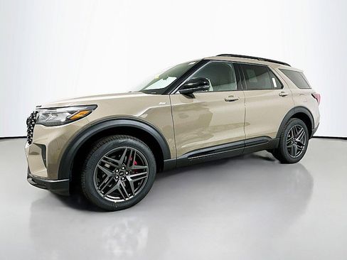 New 2026 Ford Explorer ST-Line w/ ST-Line Street Pack image 3