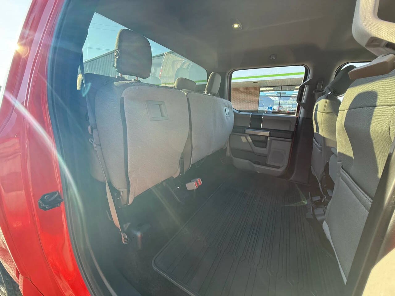 Used 2015 Ford F150 XLT AWD/4WD image 18