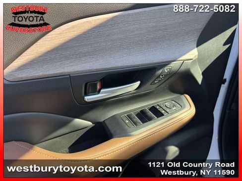 Used 2024 Toyota Grand Highlander Platinum AWD/4WD image 20