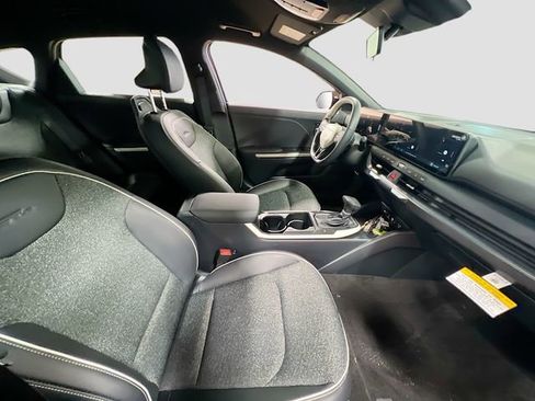 New 2025 Kia K4 GT-Line image 27