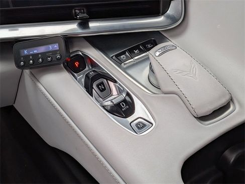 Used 2021 Chevrolet Corvette Stingray w/ Z51 Performance Package image 23