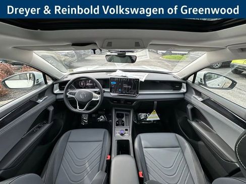 New 2026 Volkswagen Tiguan SE AWD/4WD image 11