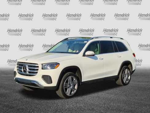 Used 2024 Mercedes-Benz GLS 450 4MATIC image 5