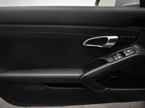 Used 2018 Porsche 718 Cayman S RWD image 23