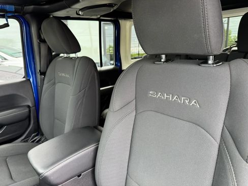 Used 2020 Jeep Wrangler Unlimited Sahara AWD/4WD image 29