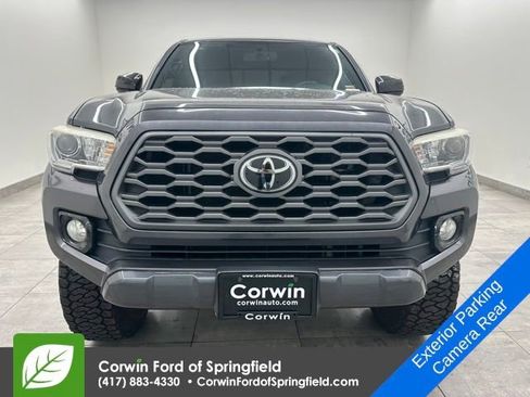 Used 2016 Toyota Tacoma Limited image 6
