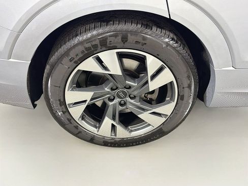 Used 2022 Audi e-tron Premium Plus AWD/4WD image 36