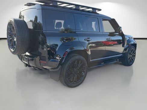 New 2026 Land Rover Defender 110 OCTA AWD/4WD image 5
