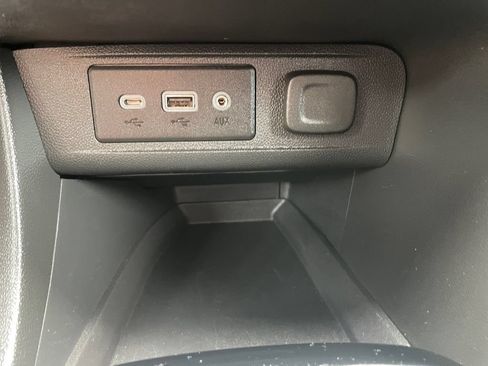Used 2023 Buick Encore GX Select w/ Safety Package II AWD/4WD image 38