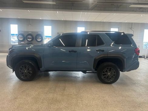 Used 2026 Toyota 4Runner SR5 AWD/4WD image 9