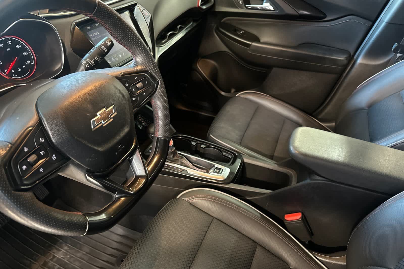 Used 2022 Chevrolet TrailBlazer RS w/ Sun and Liftgate Package FWD image 14