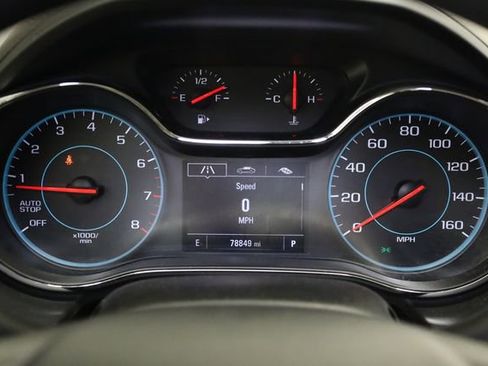 Used 2018 Chevrolet Cruze LT w/ Convenience Package FWD image 15