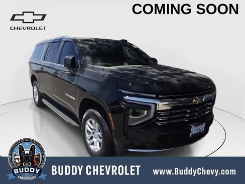 Used 2025 Chevrolet Suburban LS RWD image 1