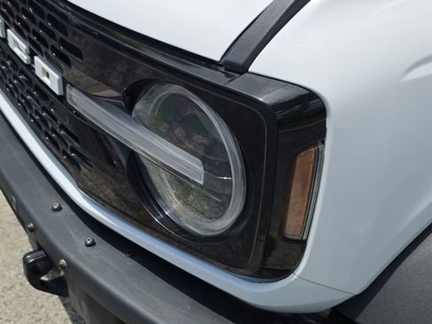 Used 2024 Ford Bronco Wildtrak image 8