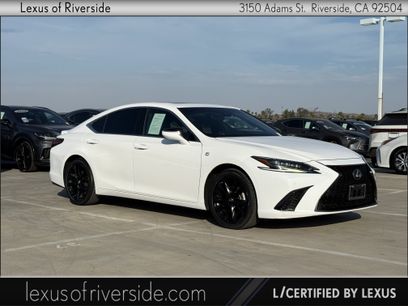 Certified 2022 Lexus ES 350 F Sport w/ Accessory Package 2