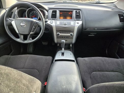 Used 2014 Nissan Murano S image 2