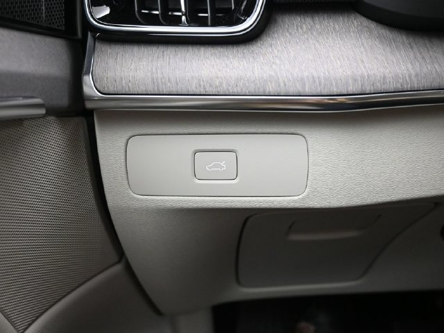 New 2026 Volvo XC90 B6 Ultra w/ Protection Package AWD/4WD image 29