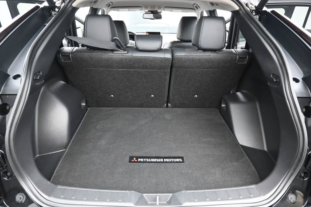 Used 2025 Mitsubishi Eclipse Cross SE AWD/4WD image 14