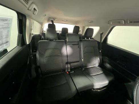 Used 2024 Nissan Pathfinder SV FWD image 33