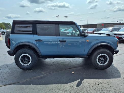 Used 2021 Ford Bronco Badlands image 2